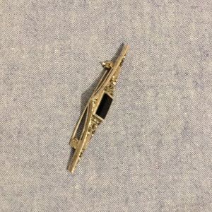Vintage Sterling black onyx & Marcasite brooch 925